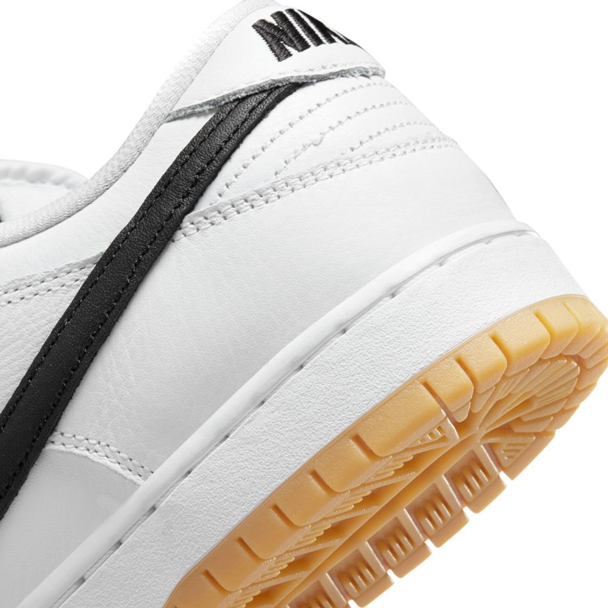 Nike Dunk Low SB "White Gum" 