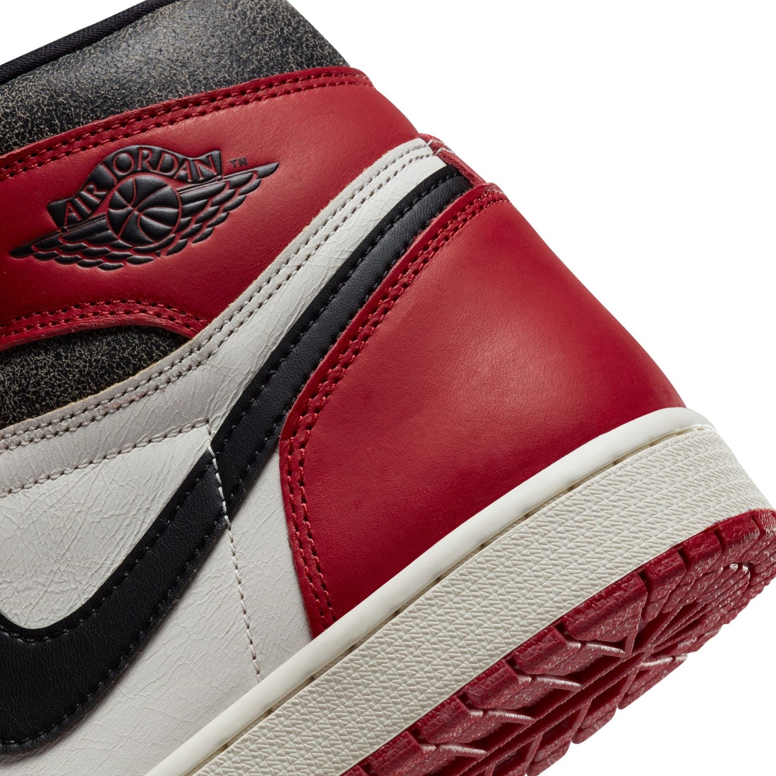 Nike Air Jordan 1 Retro High OG 'Chicago Lost & Found'