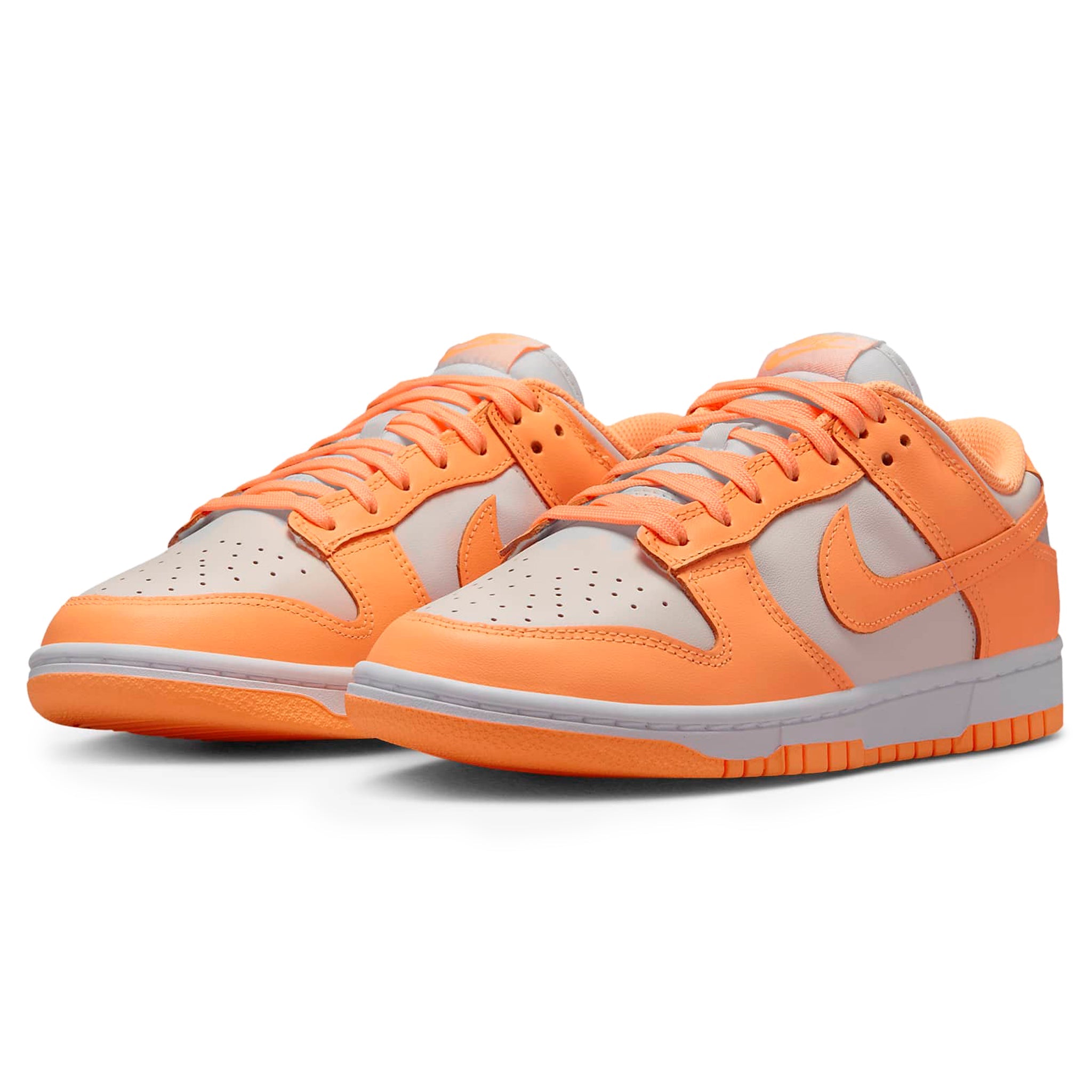 Nike Dunk Low 'Peach Cream' 